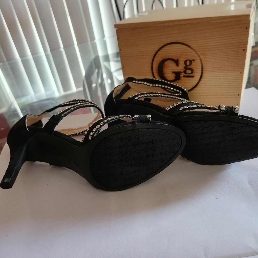 Women's faux studded 4 inch heels by Adrienne Vittadini. Size 9 1/2 M. - Picture 2 of 3